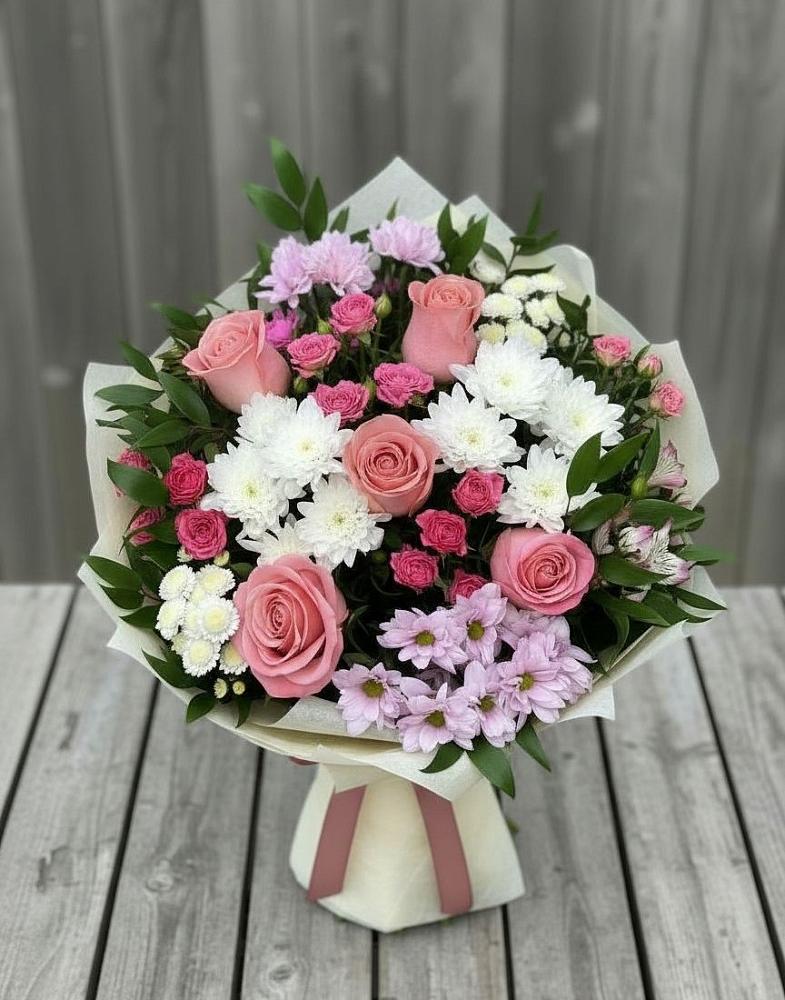 Букет цветов из: Альстромерии, Гвоздики, Розы и Хризантемы в Малеевке