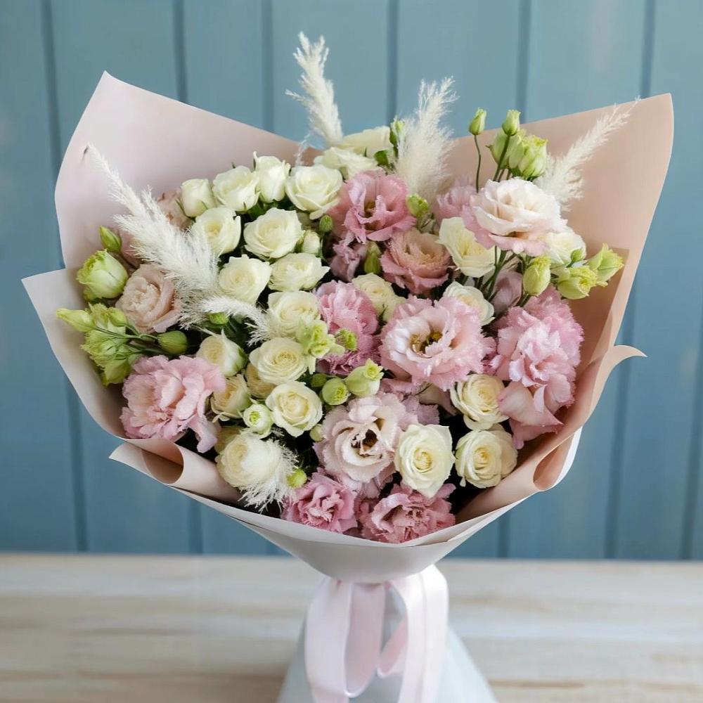 Букет цветов из: Альстромерии и Розы в Малеевке