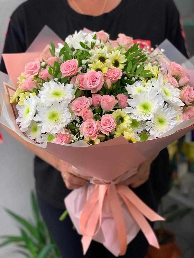 Букет цветов из: Розы и Хризантемы в Малеевке