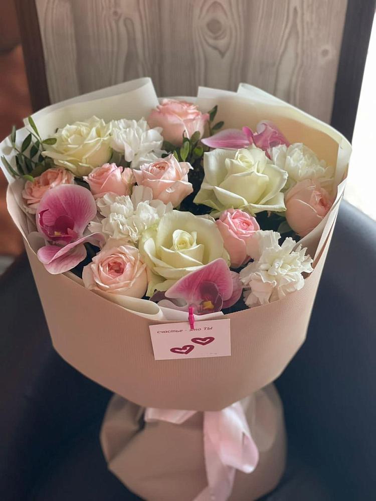 Букет цветов из: Орхидеи, Розы и Гвоздики в Малеевке