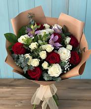 Букет цветов из:  Розы и Альстромерии в Малеевке