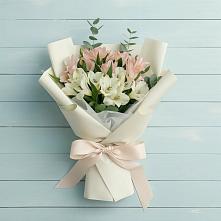 Букет цветов из:  Альстромерии в Малеевке