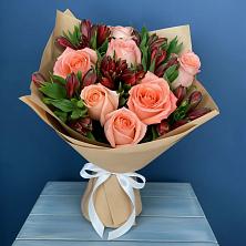 Букет цветов из:  Розы и Альстромерии в Малеевке