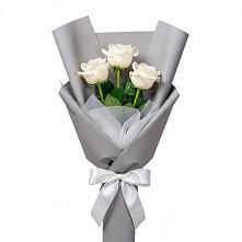 Букет 3 белые розы в Малеевке