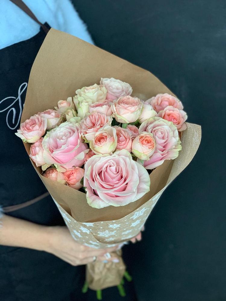 Букет цветов из: Хризантемы и Розы в Малеевке