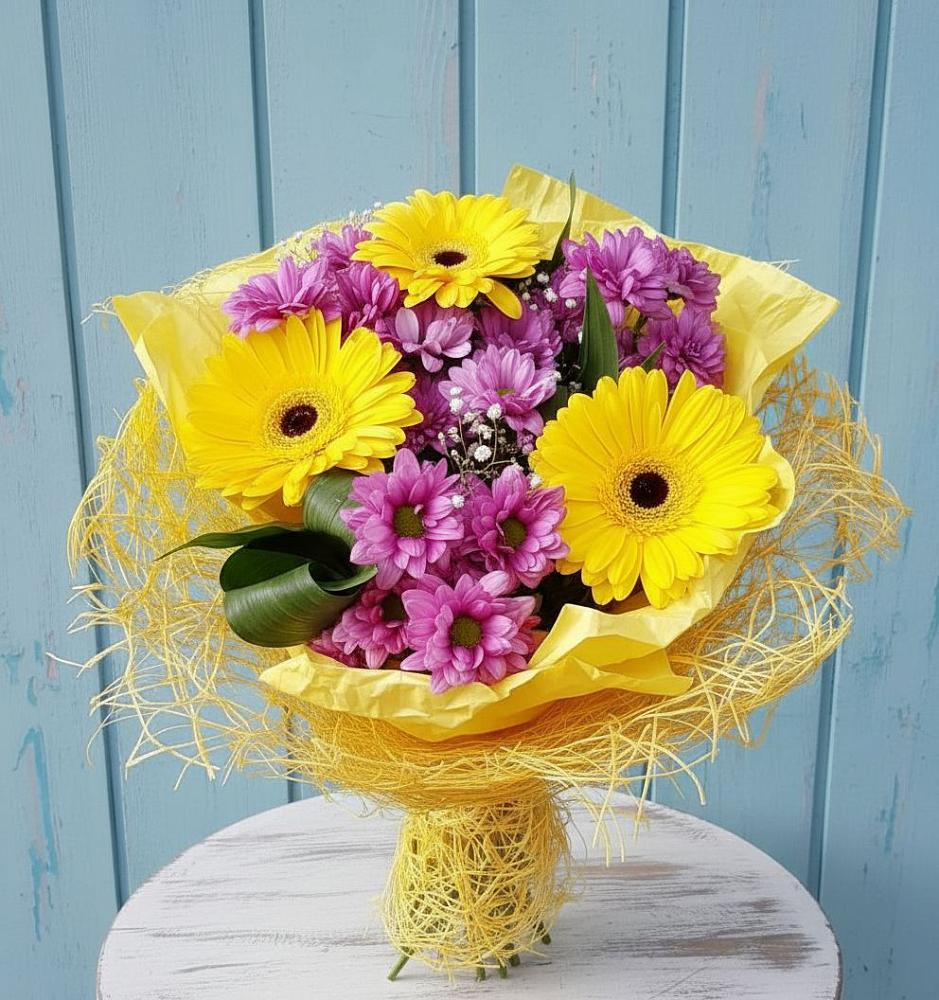 Букет цветов из: Хризантемы и Герберы в Малеевке
