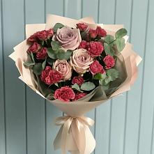 Букет цветов из:  Гвоздики и Розы в Малеевке