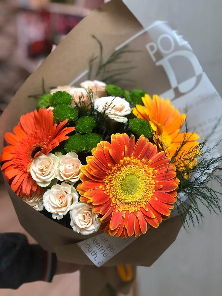 Букет цветов из: Герберы, Хризантемы и Розы в Малеевке